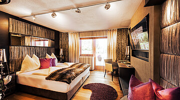 Doppelzimmer Glamourstyle mit Whirlpool im Hotel Winzer