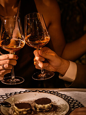 Tiramisu und Wein im Adults Only Hotel Winzer