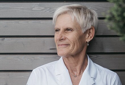 barkeeperin-wellnesshotel-winzer