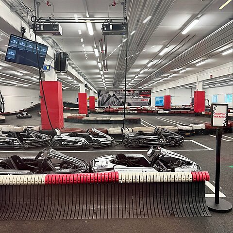 ️Team Day 2025 Speed, Spaß & gutes Essen! Von Vollgas beim Kartfahren bis Genuss bei einem herrlichen Abendessen - was für ein Teamtag!