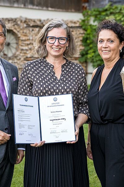 Unsere liebe Barbara hat die AKA vergangene Woche mit ausgezeichnetem Erfolg abgeschlossen. Wir sind super stolz auf unsere Rezeptionsleitung! #öhv #aka #hotelwinzer #teamwinzer