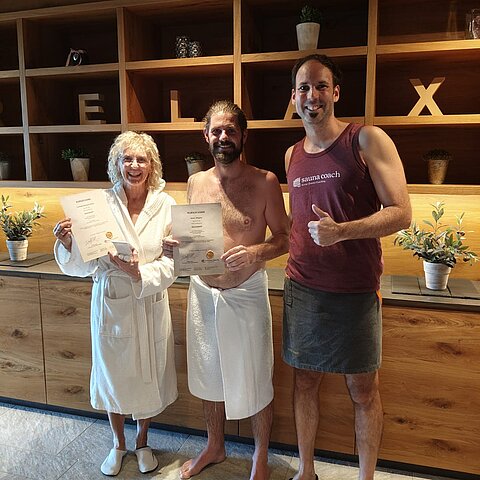 Sauna-Skills unlocked! Unsere Conny & unser Toni haben 3 Tage lang beim Saunawart-Kurs alles gegeben - und mit Bravour bestanden! #teamwinzer #saunakurs #dreamteam #hotelwinzer