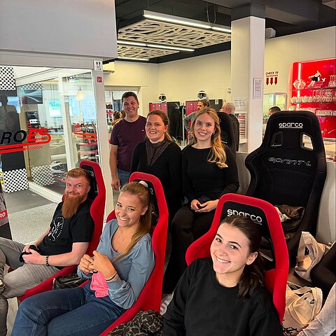 ️Team Day 2025 Speed, Spaß & gutes Essen! Von Vollgas beim Kartfahren bis Genuss bei einem herrlichen Abendessen - was für ein Teamtag!