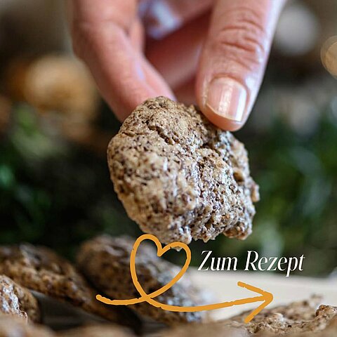 Sunday - Vibe: ON Wenn der Tag nach cosy Moments ruft und die Welt ein bisschen langsamer wird, sind unsere Schokomakronen der perfekte Zeitvertreib.