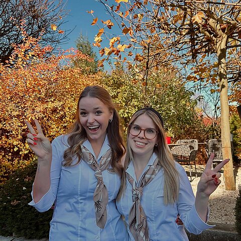 Heute ging’s lustig her bei den Podcast-Aufnahmen! ️Rosalie & Viki waren zum ersten Mal dabei - und hatten so einiges zu erzählen. #teamwinzer #winzerswellnessundkuschelpodcast