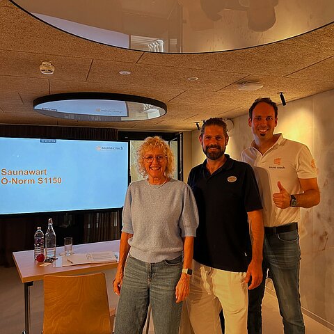 Sauna-Skills unlocked! Unsere Conny & unser Toni haben 3 Tage lang beim Saunawart-Kurs alles gegeben - und mit Bravour bestanden! #teamwinzer #saunakurs #dreamteam #hotelwinzer